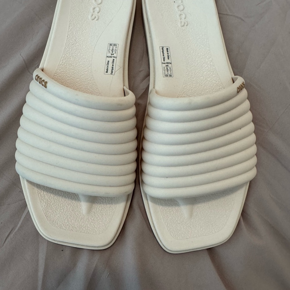 CROCS Women's Cream Slide Sandals
